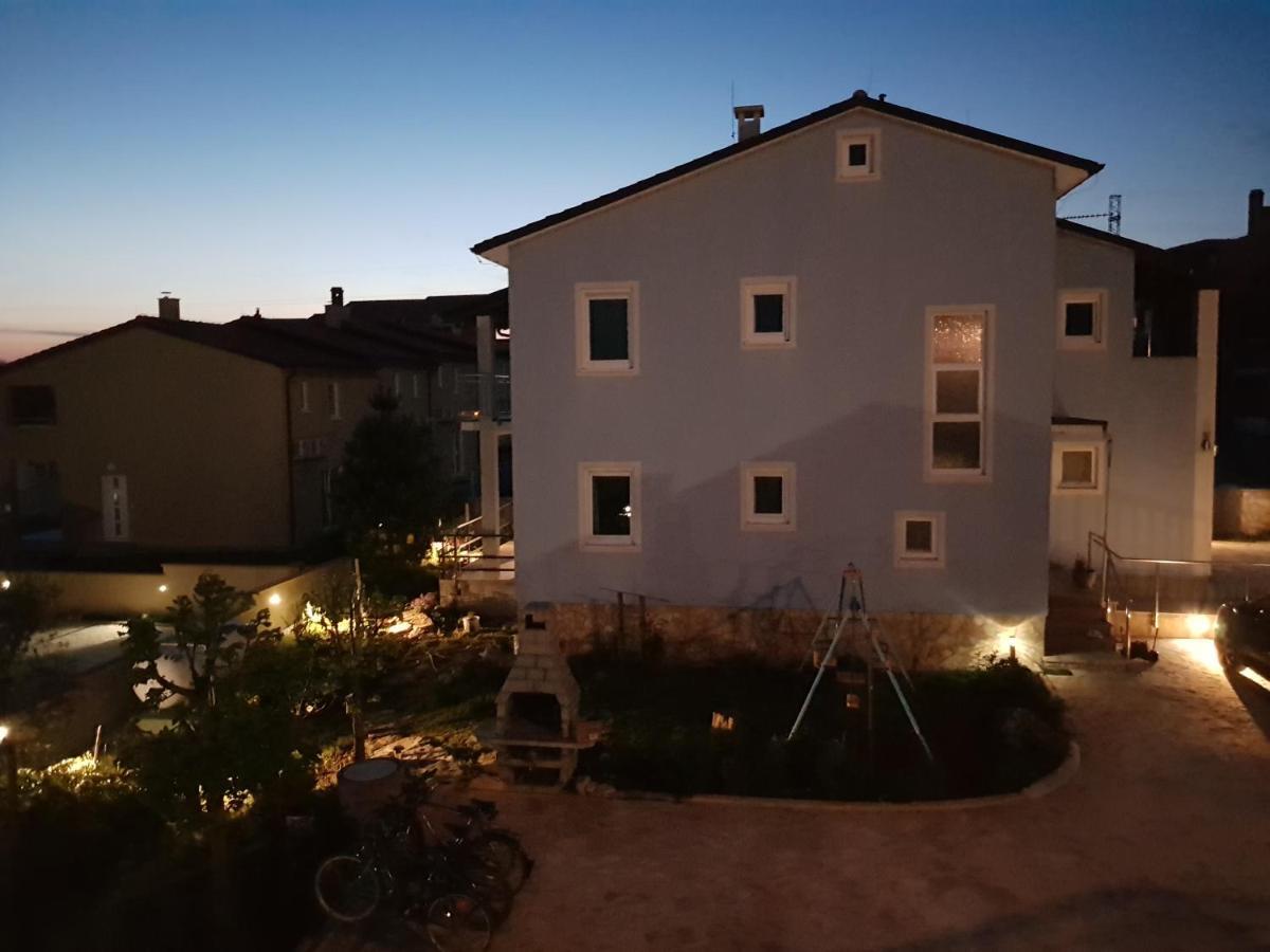 Appartement Dari Воднян Экстерьер фото